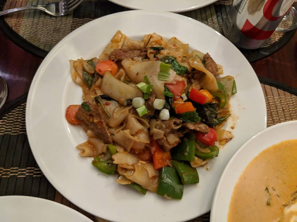 Thaiverse Restaurant | restaurant | 19 E Broad Way, Lovettsville, VA 20180, USA | 7036282444 OR +1 703-628-2444