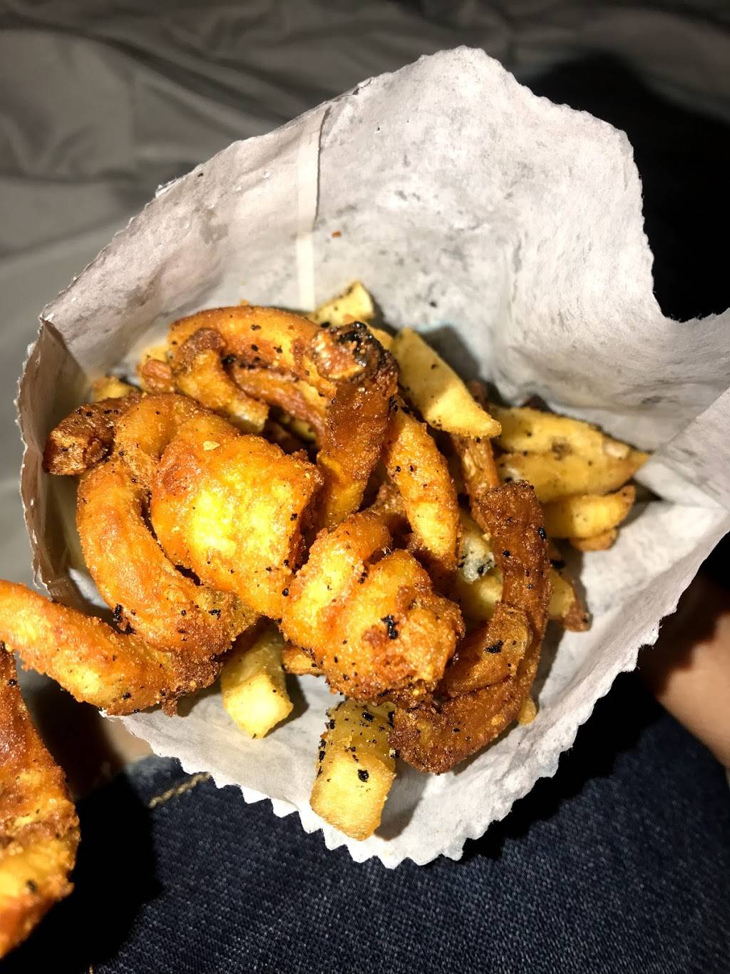 Jack in the Box | restaurant | 2209 SW Military Dr, San Antonio, TX 78224, USA | 2109233115 OR +1 210-923-3115