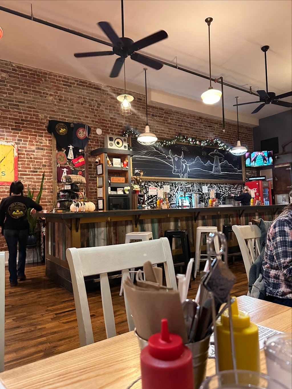 Holy Cow Idaho! | restaurant | 1226 1st St S, Nampa, ID 83651, USA | 2089658015 OR +1 208-965-8015