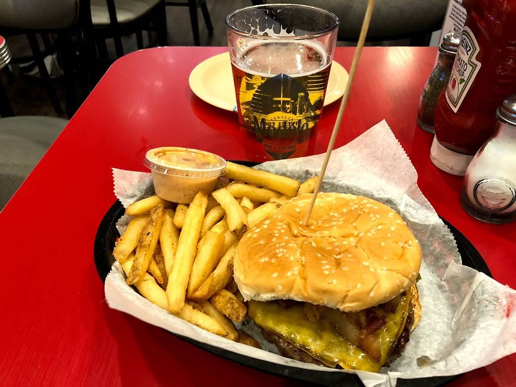 Novelty Burger & Bar | restaurant | 214 Market St, Newark, NJ 07102, USA | 9734335000 OR +1 973-433-5000