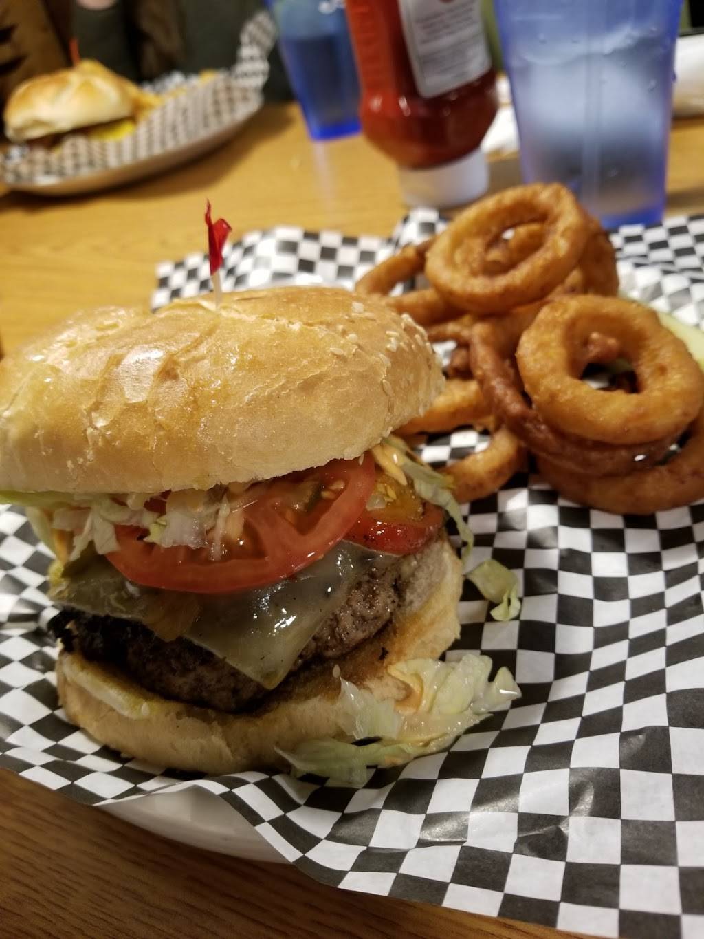 Lews Restaurant SW Roanoke | restaurant | 11 Walnut Ave SW, Roanoke, VA 24016, USA | 5406825925 OR +1 540-682-5925