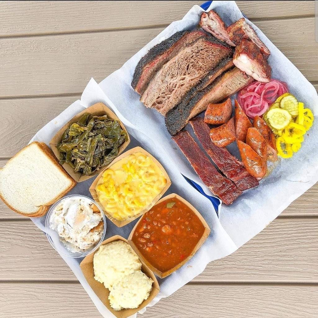 Smoke-A-Holics BBQ | restaurant | 1417 Evans Ave, Fort Worth, TX 76104, USA | 8173865658 OR +1 817-386-5658