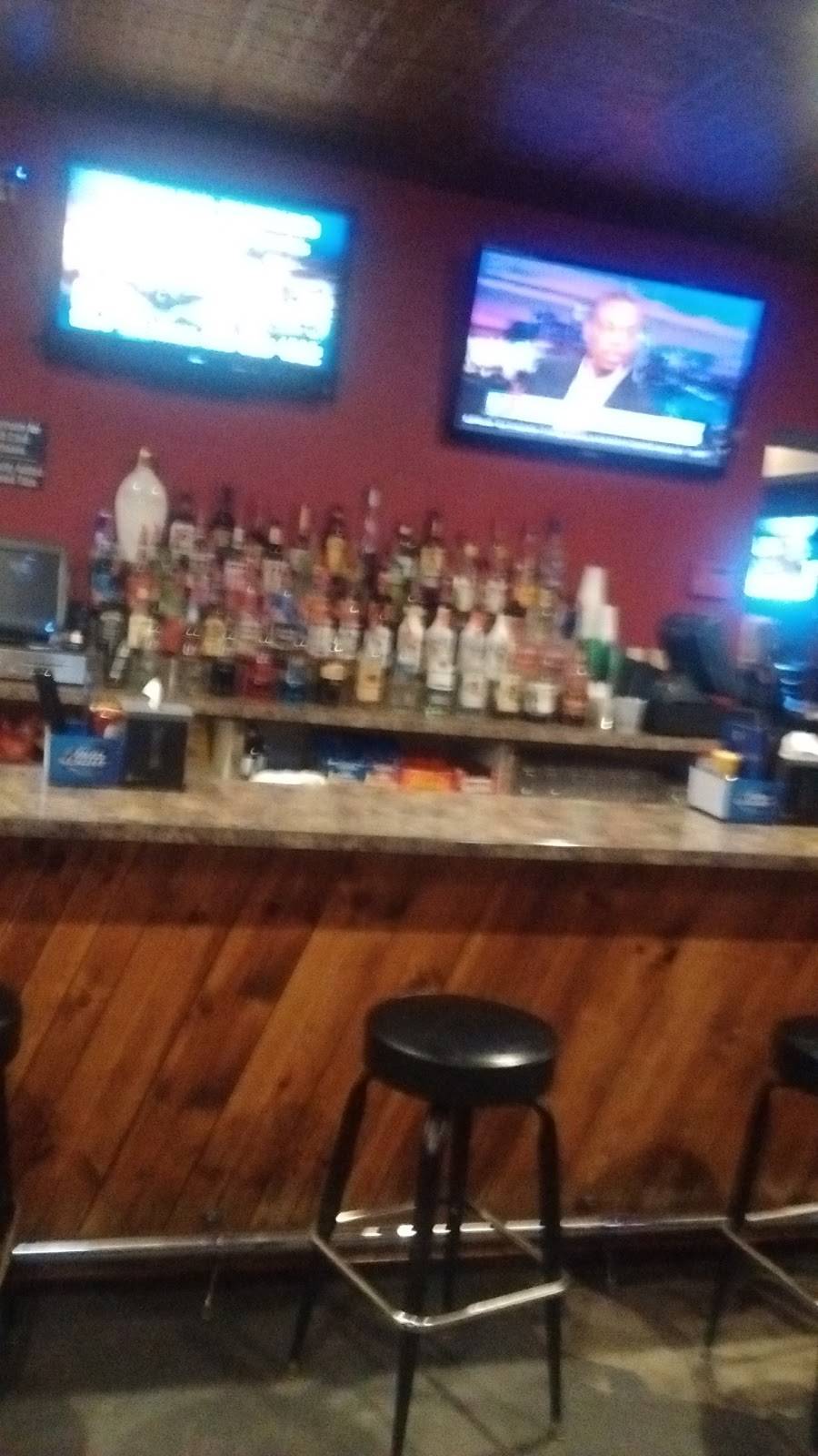 Friendly Inn | restaurant | 1335 17th St, Monroe, WI 53566, USA | 6083259983 OR +1 608-325-9983