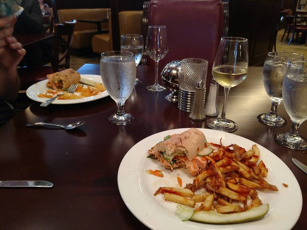 Wellingtons | restaurant | 1216 W State of Franklin Rd, Johnson City, TN 37604, USA | 4239796401 OR +1 423-979-6401