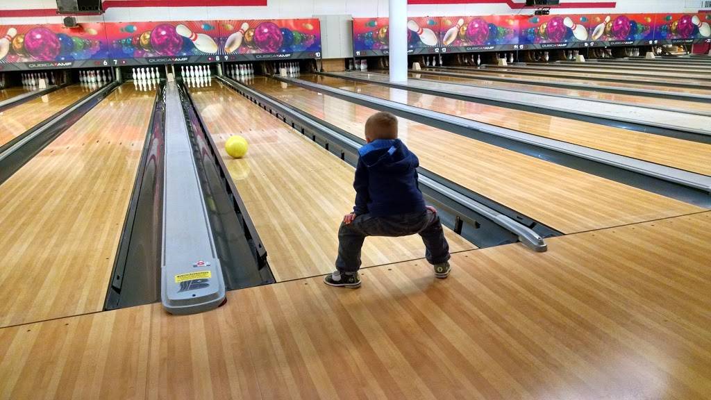 Nellie Fox Bowl & Sport Shop | restaurant | 3587 Molly Pitcher Hwy, Chambersburg, PA 17202, USA | 7173752222 OR +1 717-375-2222