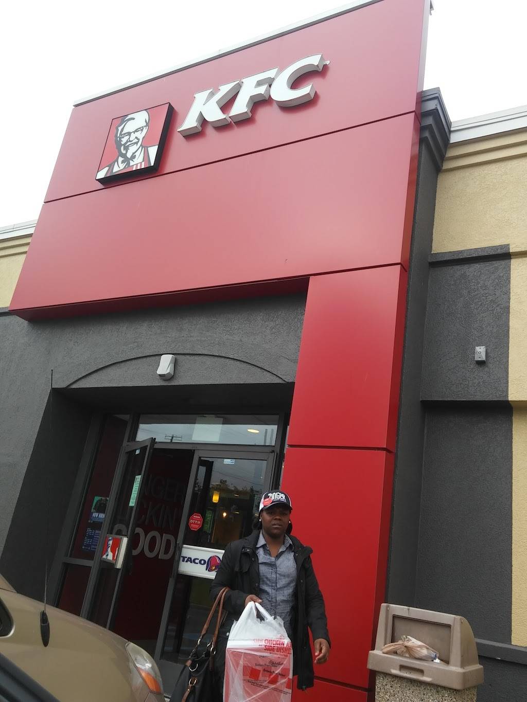 KFC | restaurant | 4021 Bladensburg Rd, Colmar Manor, MD 20722, USA | 3012770799 OR +1 301-277-0799