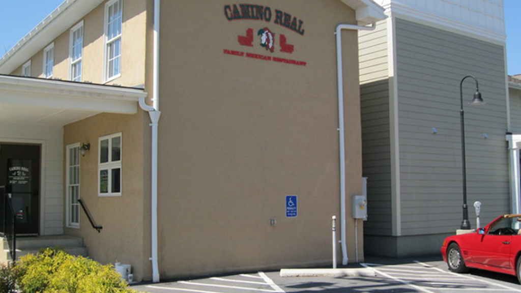 Camino Real Mexican Restaurant | meal takeaway | 16 Crow St, Berryville, VA 22611, USA | 5409554730 OR +1 540-955-4730