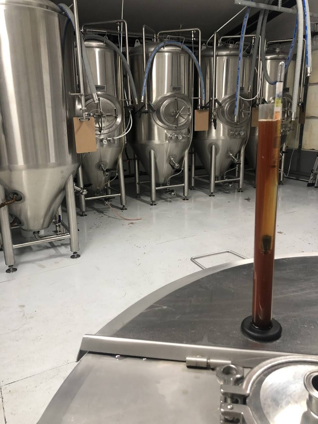 Arlyns Good Beer LLC | restaurant | 520 Hankey Ave, Bowling Green, OH 43402, USA | 4198194426 OR +1 419-819-4426