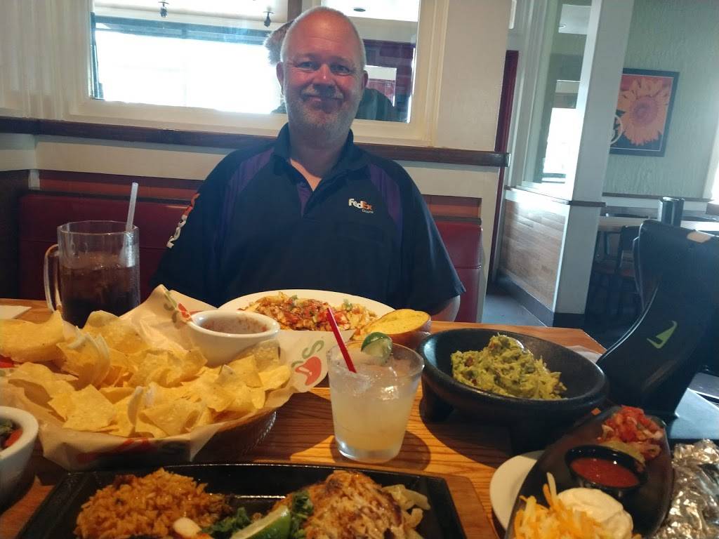 Chilis Grill & Bar | restaurant | 1921 Gunbarrel Rd, Chattanooga, TN 37421, USA | 4238926319 OR +1 423-892-6319