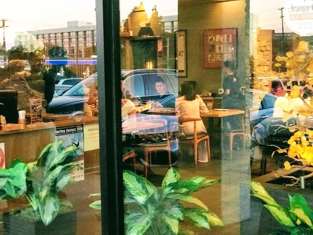 Izakaya Hachi | restaurant | 3033 Bristol St D, Costa Mesa, CA 92626, USA | 6572316566 OR +1 657-231-6566