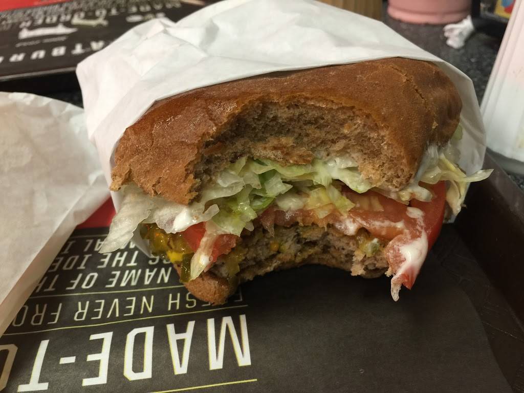 Fatburger | restaurant | 10600 1, 2, Ventura Blvd, Studio City, CA 91604, USA | 8187698725 OR +1 818-769-8725