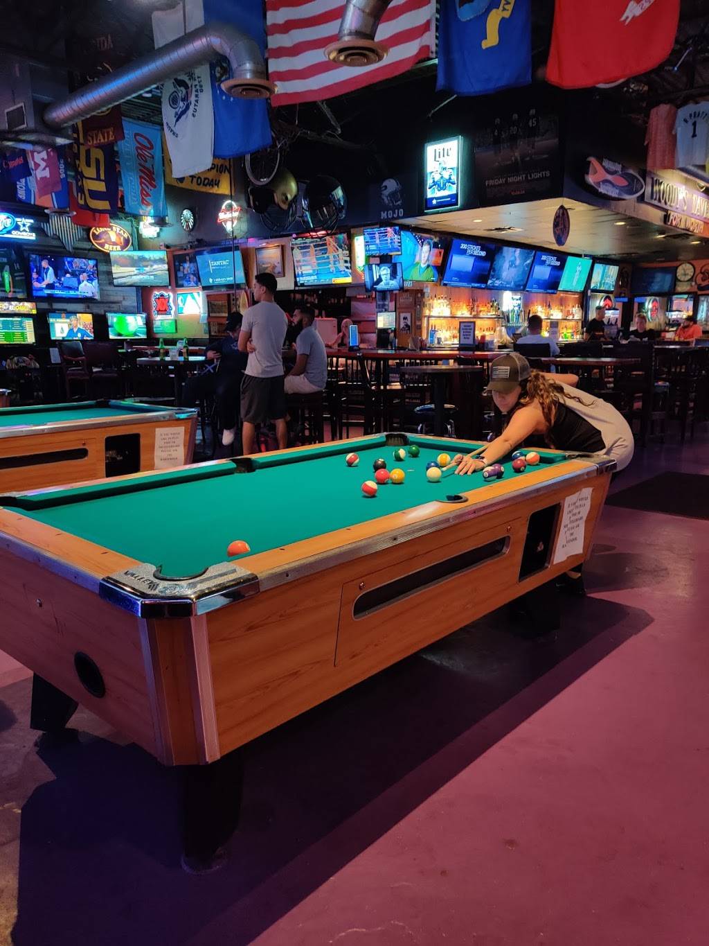 Woodys Tavern | restaurant | 4744 Bryant Irvin Rd #946, Fort Worth, TX 76132, USA | 8177324936 OR +1 817-732-4936