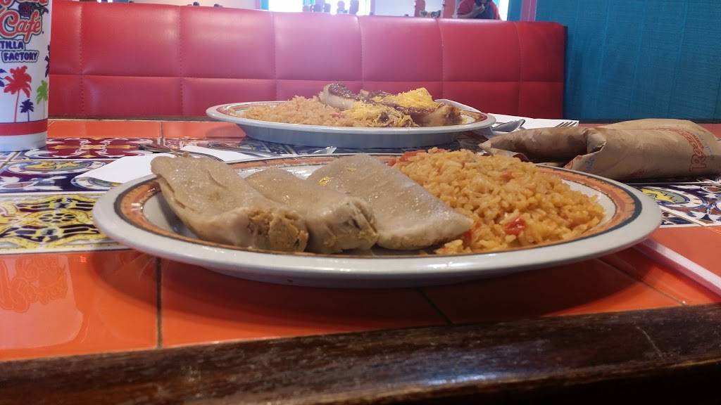 Rosas Café & Tortilla Factory | restaurant | 2601 E Broad St, Mansfield, TX 76063, USA | 8174739177 OR +1 817-473-9177