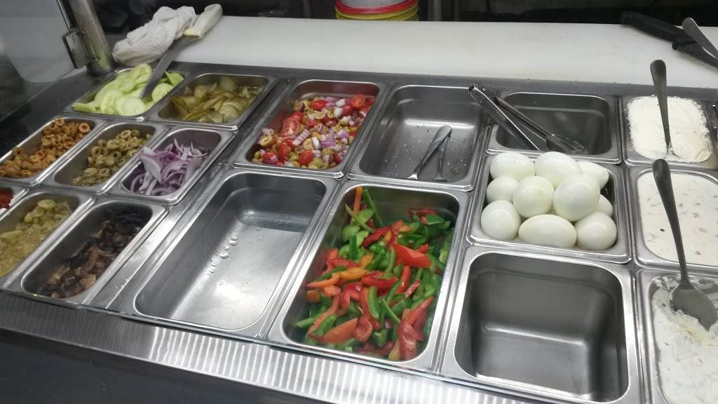 Flaums Appetizing | restaurant | 40 Lee Ave, Brooklyn, NY 11211, USA | 7183877934 OR +1 718-387-7934