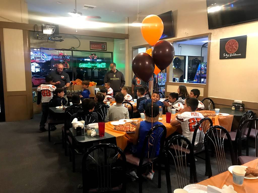 Dutchmans Pizza | restaurant | 6940 Automall Parkway, Gilroy, CA 95020, USA | 4088483322 OR +1 408-848-3322