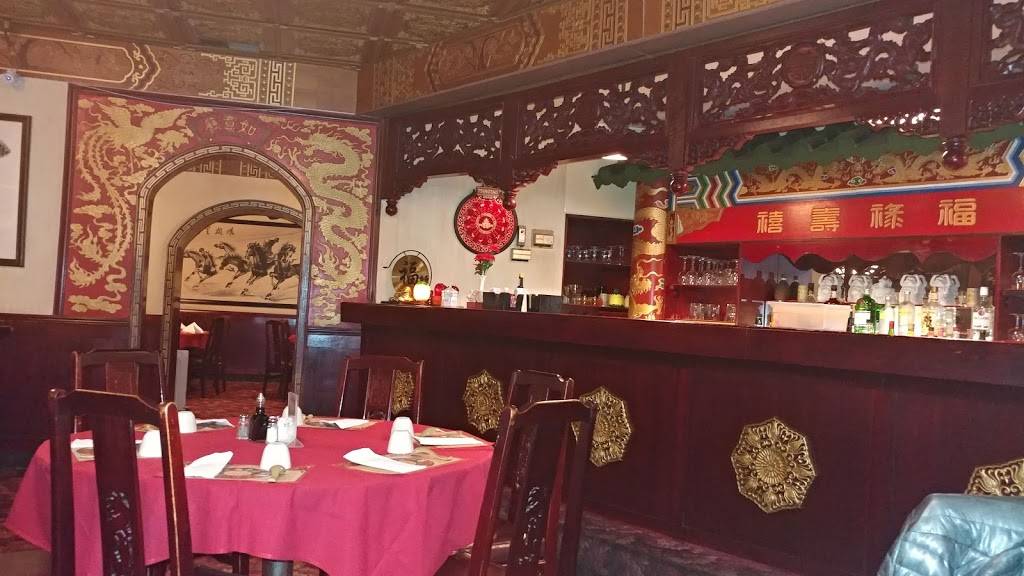 Yen Ching | restaurant | 7630 Good Hope Rd, Milwaukee, WI 53223, USA | 4143536677 OR +1 414-353-6677