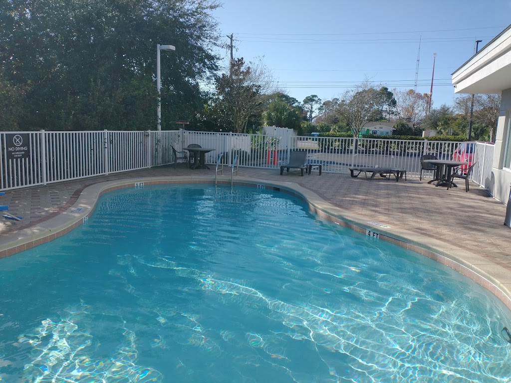 Sleep Inn & Suites | restaurant | 9201 Front Beach Rd, Panama City Beach, FL 32407, USA | 8502492501 OR +1 850-249-2501