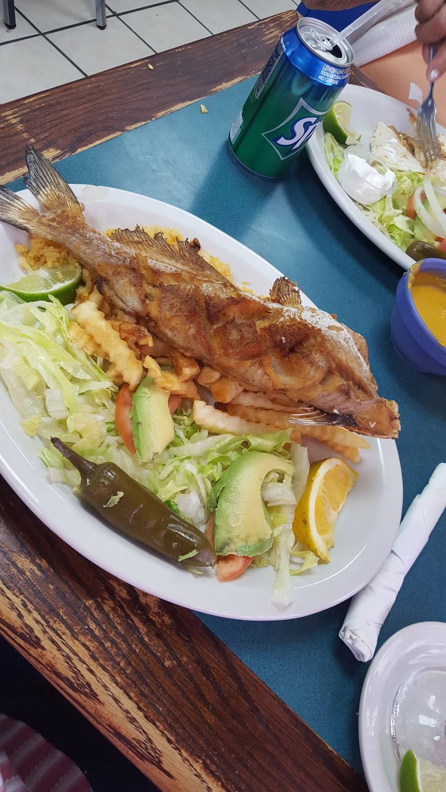 Mariscos La Reyna #3 | restaurant | 1818 S Buckner Blvd, Dallas, TX 75217, USA | 2143092519 OR +1 214-309-2519