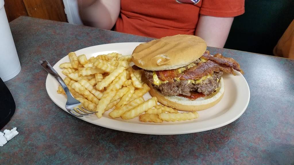 Dairy Hut | restaurant | 107 7th St, Obion, TN 38240, USA | 7316240700 OR +1 731-624-0700