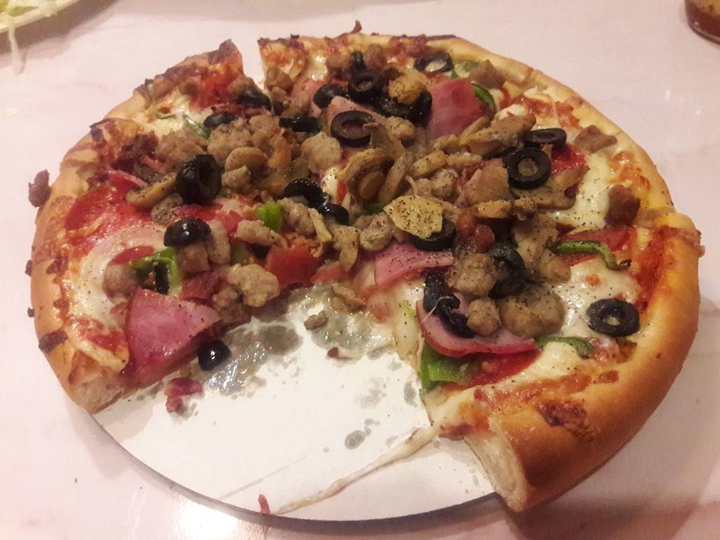 Stavros and Sons Pizza Restaurant | restaurant | 2100 County Rd 44, Eustis, FL 32726, USA | 3525899100 OR +1 352-589-9100