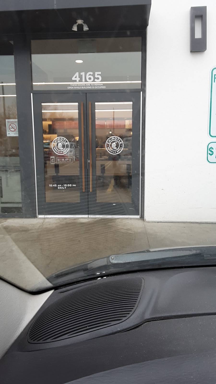 Chipotle Mexican Grill | restaurant | 4165 N Water St, Decatur, IL 62526, USA | 2176154497 OR +1 217-615-4497