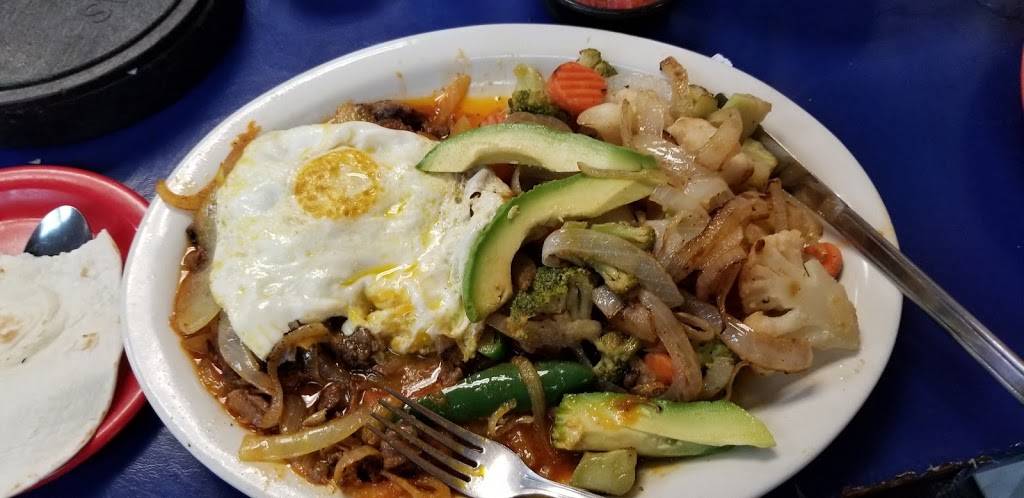 Chelinos Mexican Restaurant | restaurant | 1612 S Blvd, Edmond, OK 73013, USA | 4053403620 OR +1 405-340-3620