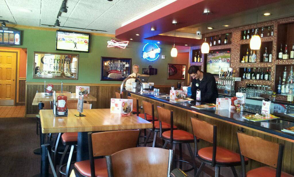 Applebees Grill + Bar | restaurant | 2070 N Rainbow Blvd, Las Vegas, NV 89108, USA | 7026481065 OR +1 702-648-1065