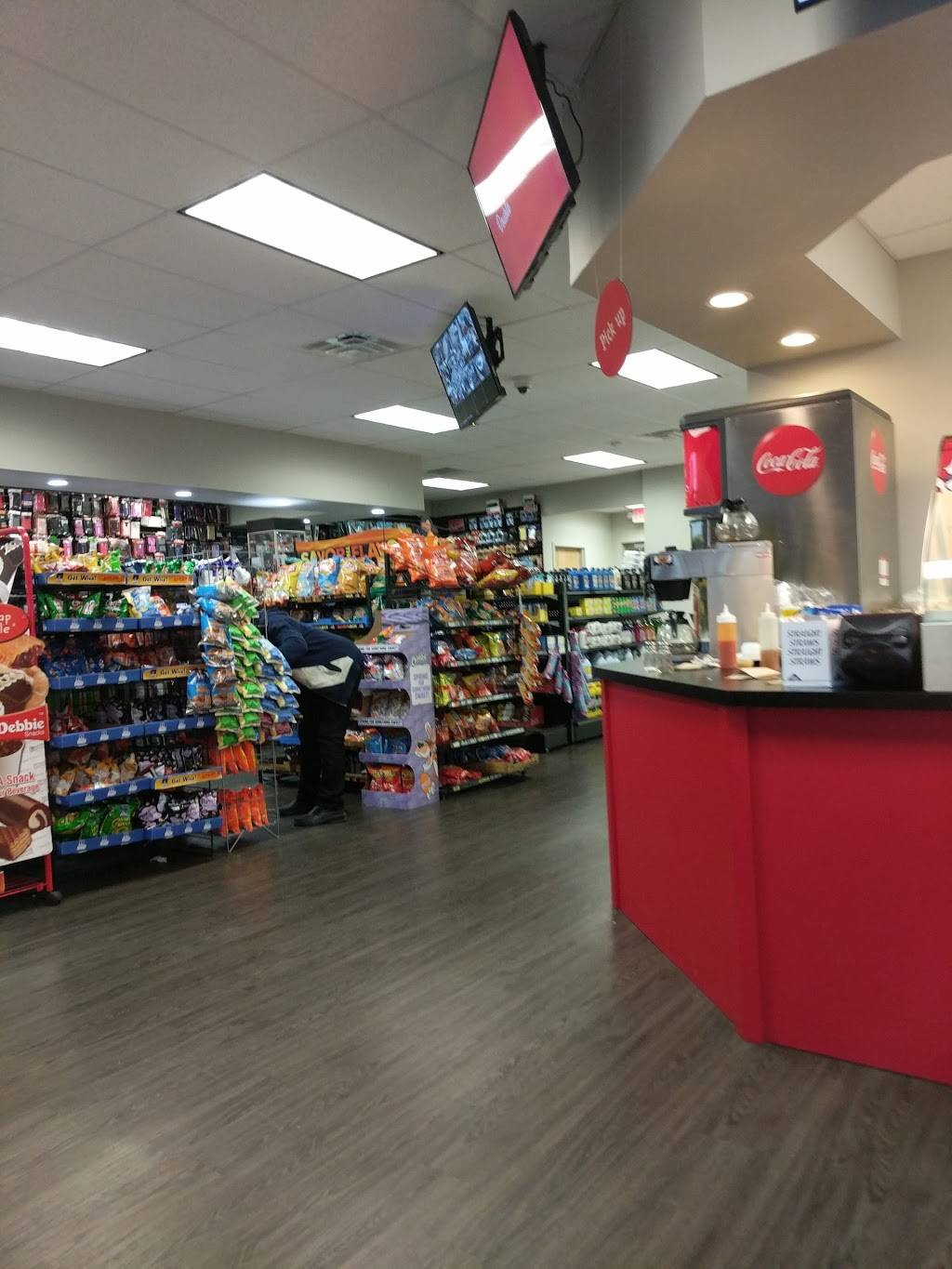 Luckys wireless | restaurant | 729 Sycamore St, Buffalo, NY 14212, USA | 7165787987 OR +1 716-578-7987