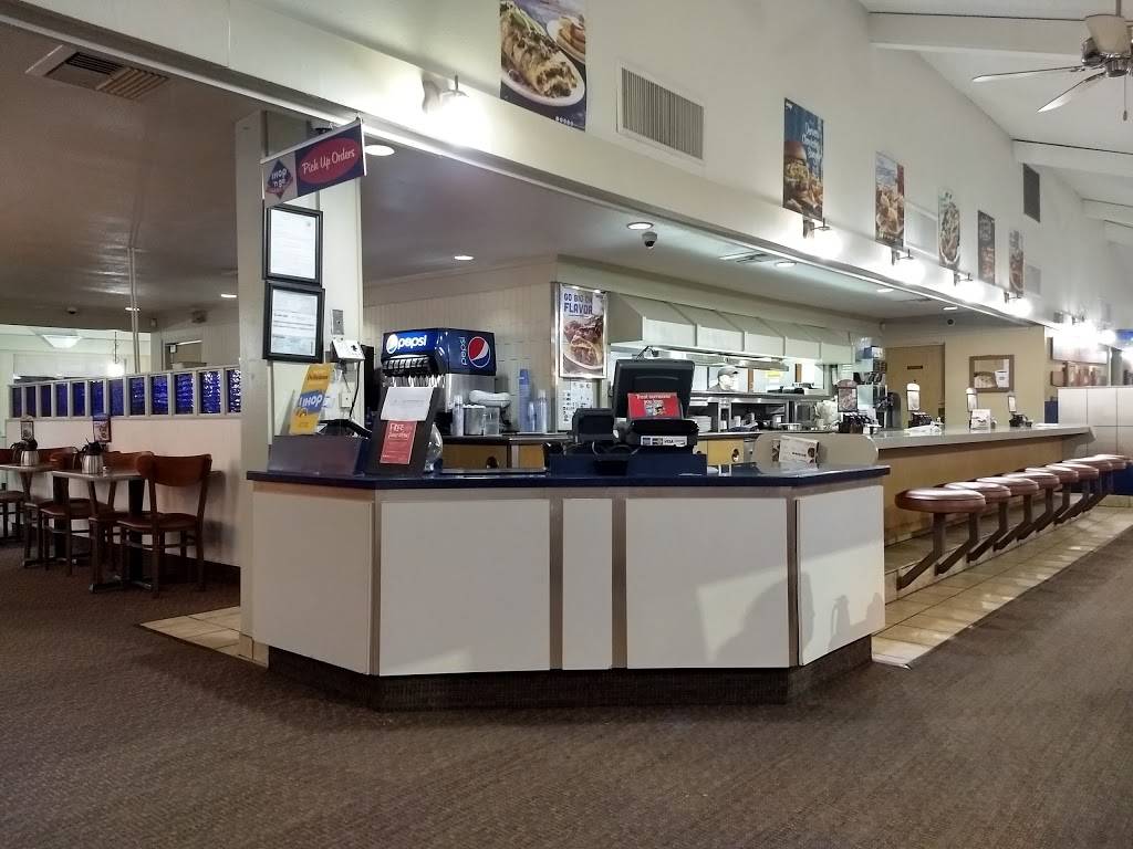 IHOP | restaurant | 5031 Kanan Rd, Agoura Hills, CA 91301, USA | 8189914957 OR +1 818-991-4957