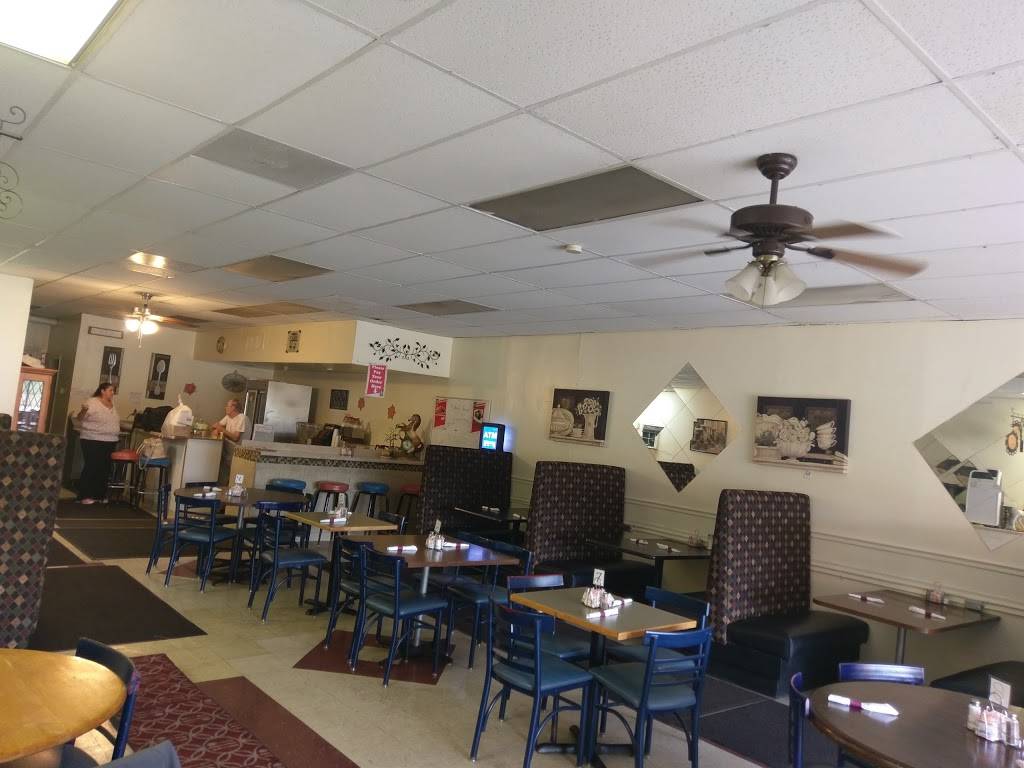 Kathys Cafe | restaurant | 1008 S 17th Ave, Maywood, IL 60153, USA | 7084501201 OR +1 708-450-1201