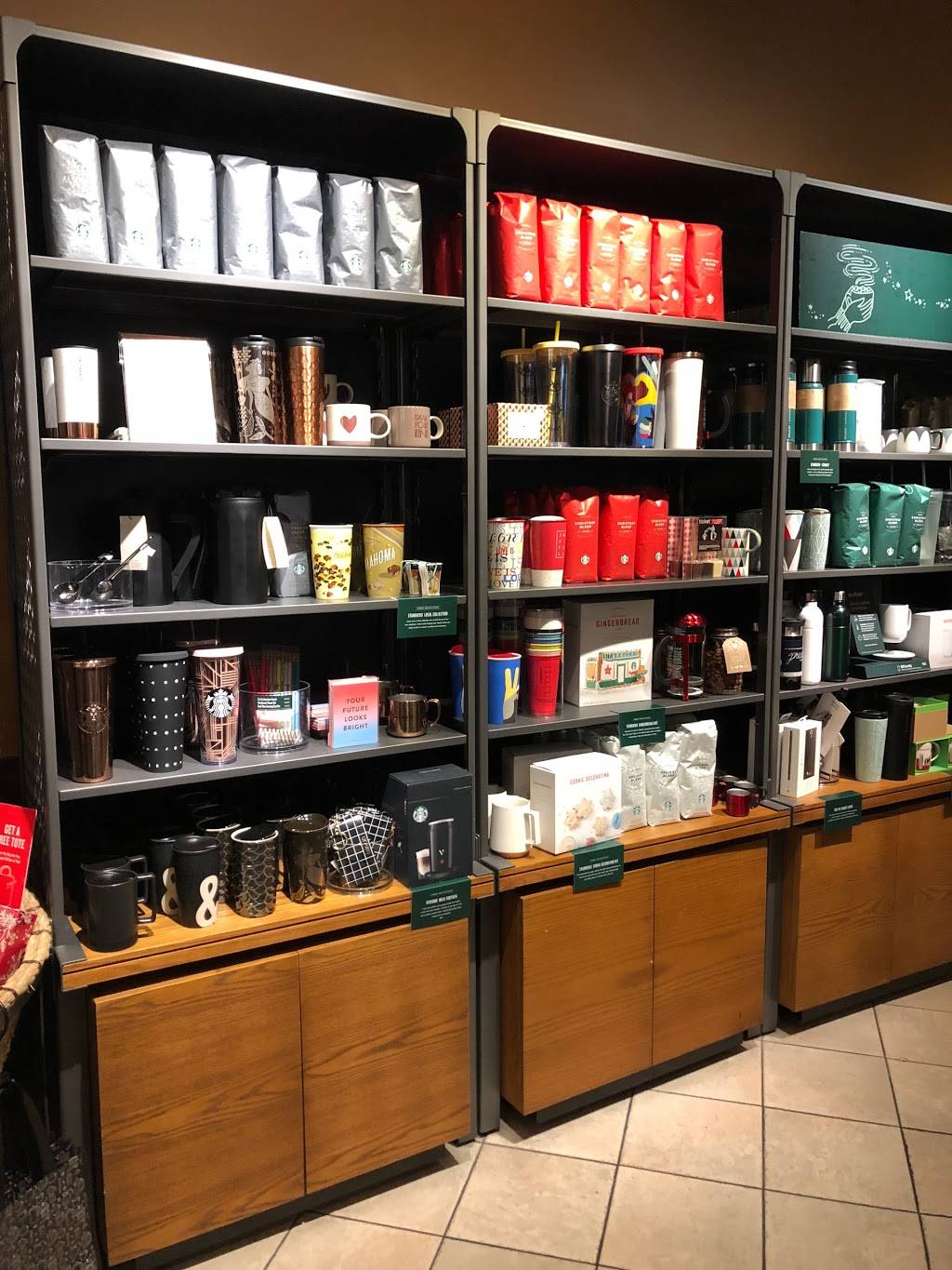 Starbucks | cafe | 3750 W Robinson St #100, Norman, OK 73072, USA | 4052922056 OR +1 405-292-2056