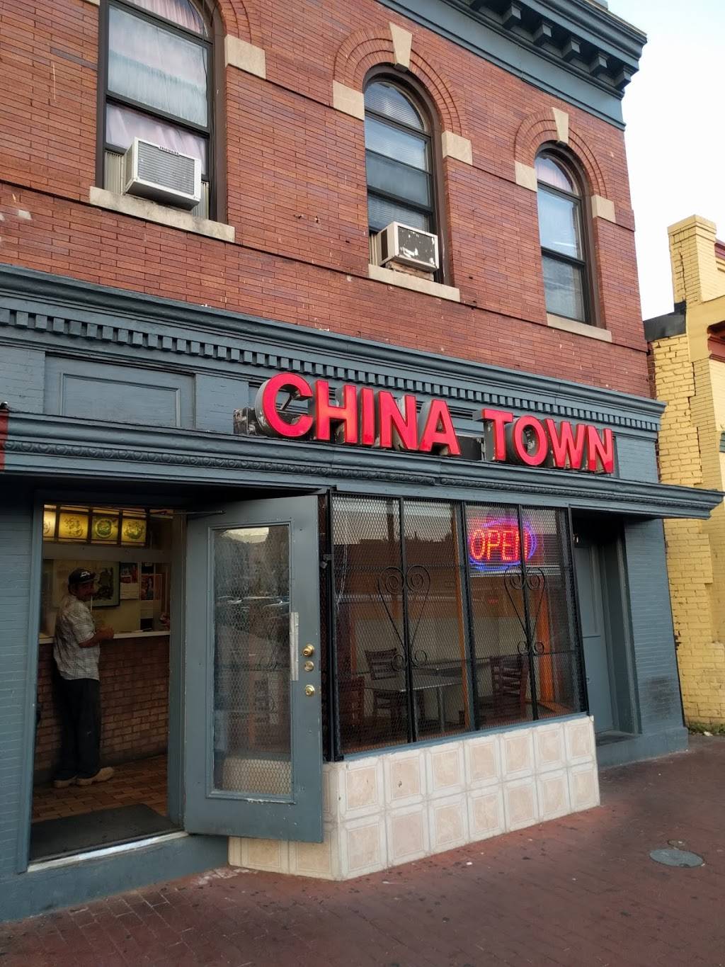 China Town | restaurant | 3207 Mt Pleasant St NW, Washington, DC 20010, USA | 2023328955 OR +1 202-332-8955