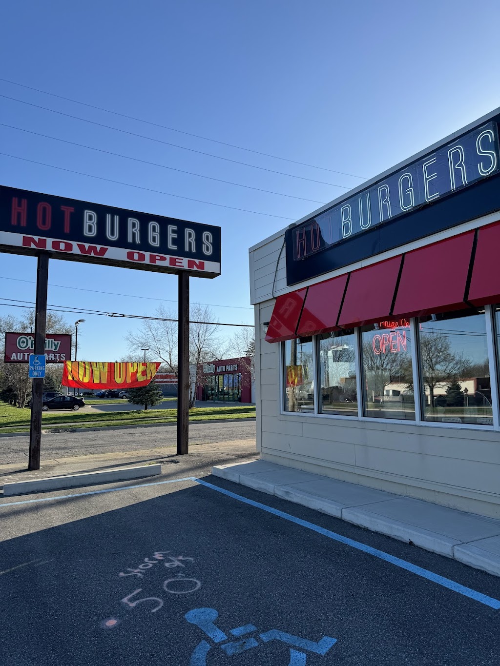 Hot Burgers | restaurant | 36811 Southbound Gratiot Ave, Clinton Twp, MI 48035, USA | 5862850005 OR +1 586-285-0005