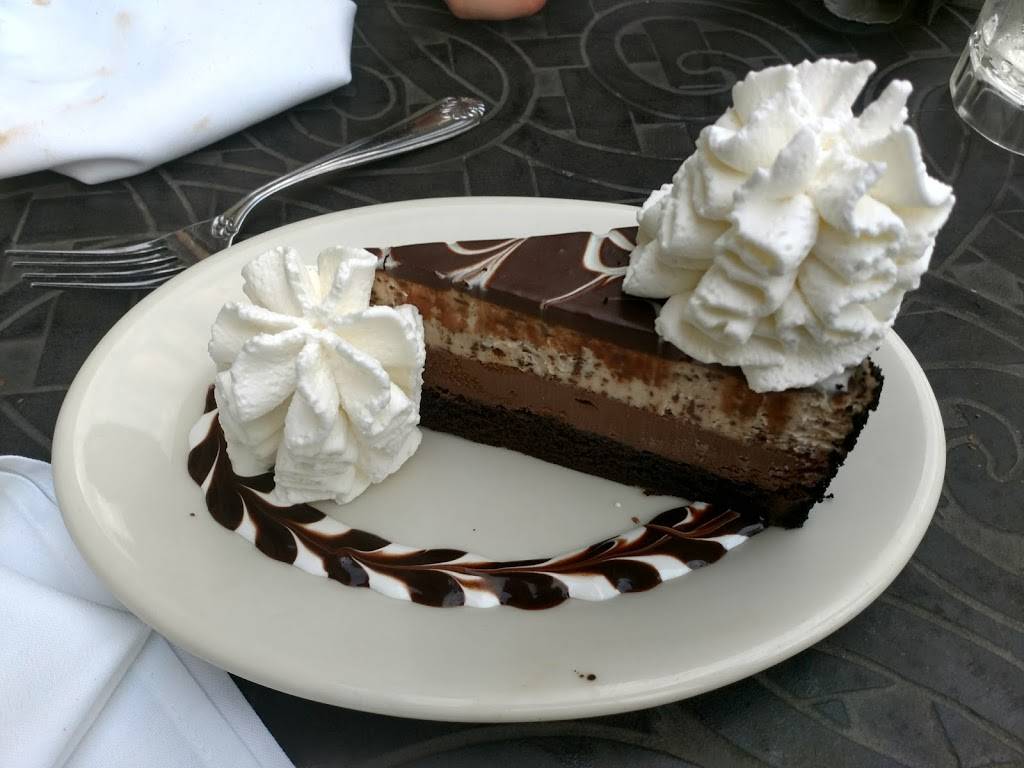 The Cheesecake Factory | restaurant | 201 Morrell Rd, Knoxville, TN 37919, USA | 8656707443 OR +1 865-670-7443
