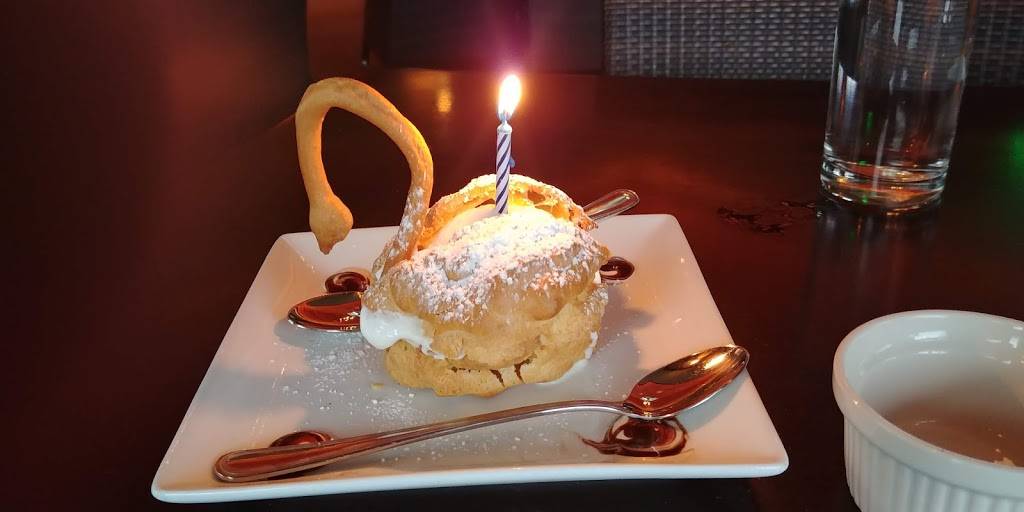 HENRYS at Lake Sunapee Country Club | restaurant | 289 Country Club Lane, New London, NH 03257, USA | 6035266040 OR +1 603-526-6040