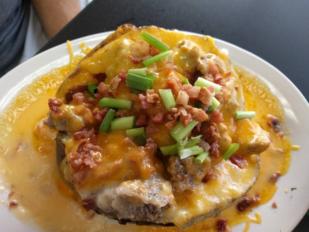 Spectacular Tubers | restaurant | 1934 W Main St, Lutcher, LA 70071, USA | 2252584134 OR +1 225-258-4134