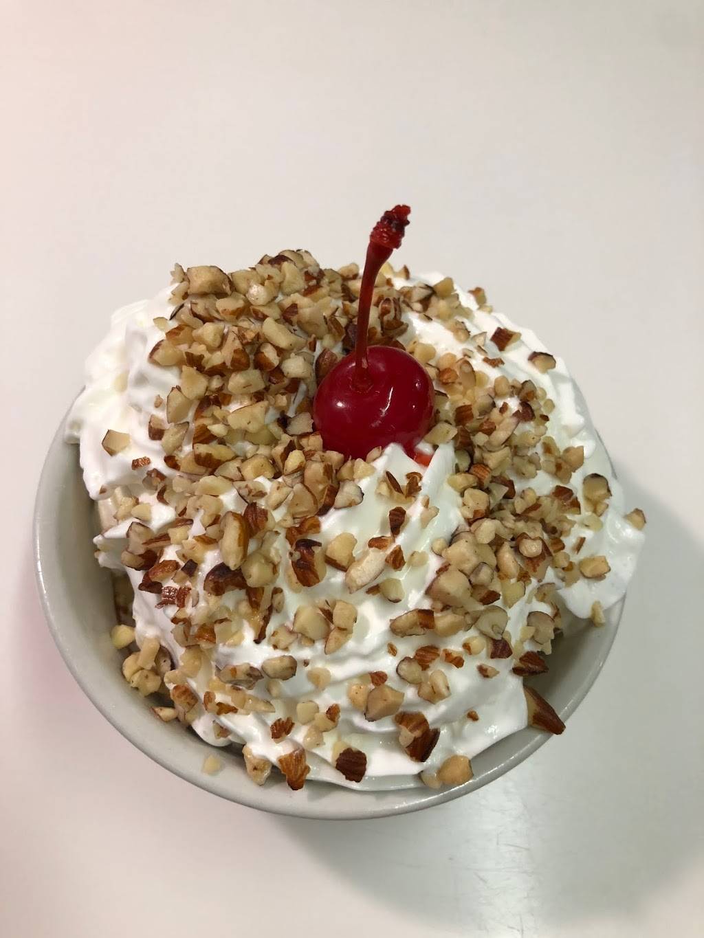 Door County Ice Cream Factory & Sandwich Shoppe | meal takeaway | 11051 WI-42, Sister Bay, WI 54234, USA | 9208549693 OR +1 920-854-9693