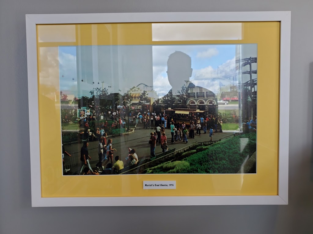 Raising Canes | meal takeaway | 6415 Grand Ave, Gurnee, IL 60031, USA | 8478556039 OR +1 847-855-6039