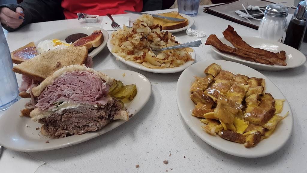 J & J Restaurant | restaurant | 6159 Glenway Ave, Cincinnati, OH 45211, USA | 5136612260 OR +1 513-661-2260