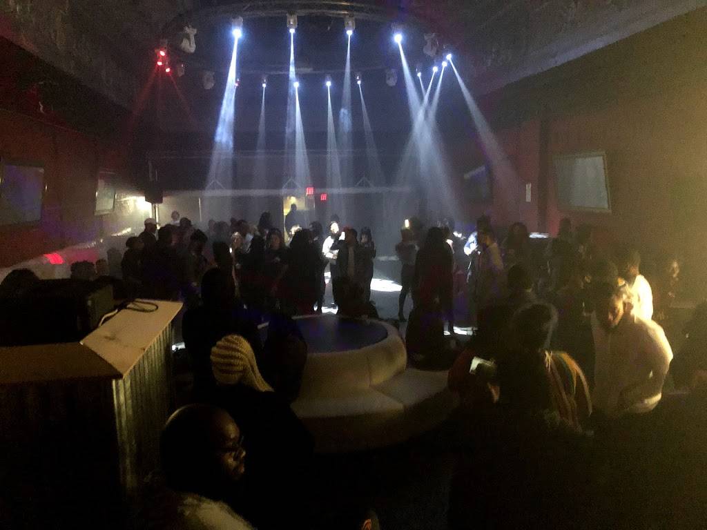 Moda Ultra Bar + Nightlife | night club | 328 S Main St, Akron, OH 44308, USA | 3307347535 OR +1 330-734-7535