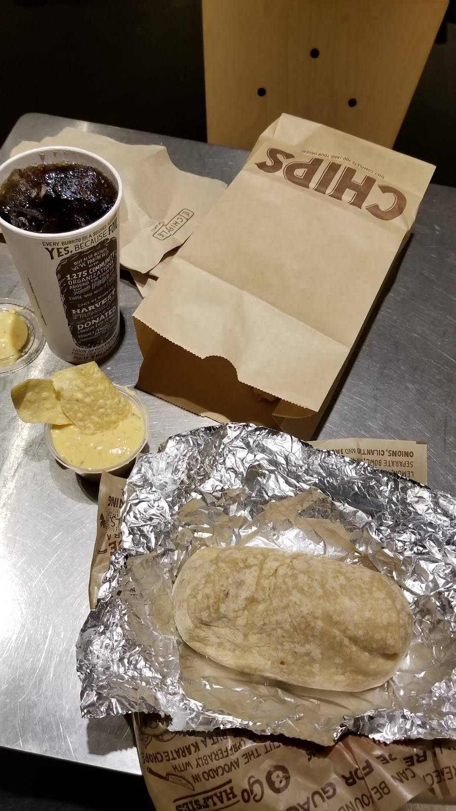 Chipotle Mexican Grill | restaurant | 2701 39th Ave NE Ste E128, Minneapolis, MN 55421, USA | 6127895000 OR +1 612-789-5000