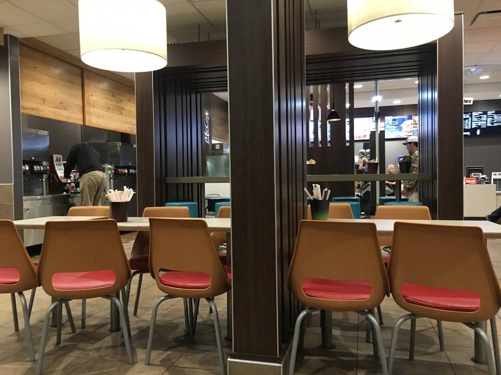 McDonalds | cafe | 11315 Samuel Bowen Boulevard, Berlin, MD 21811, USA | 4106411133 OR +1 410-641-1133