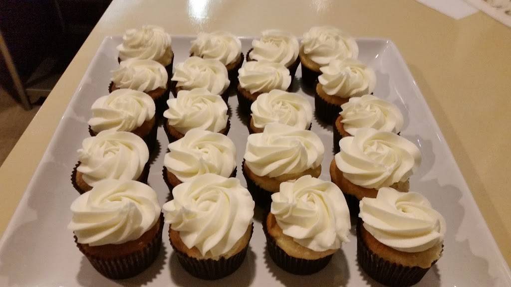 Dutch Market Eatery | restaurant | 6713 S Quay Rd, Suffolk, VA 23437, USA | 7577441155 OR +1 757-744-1155