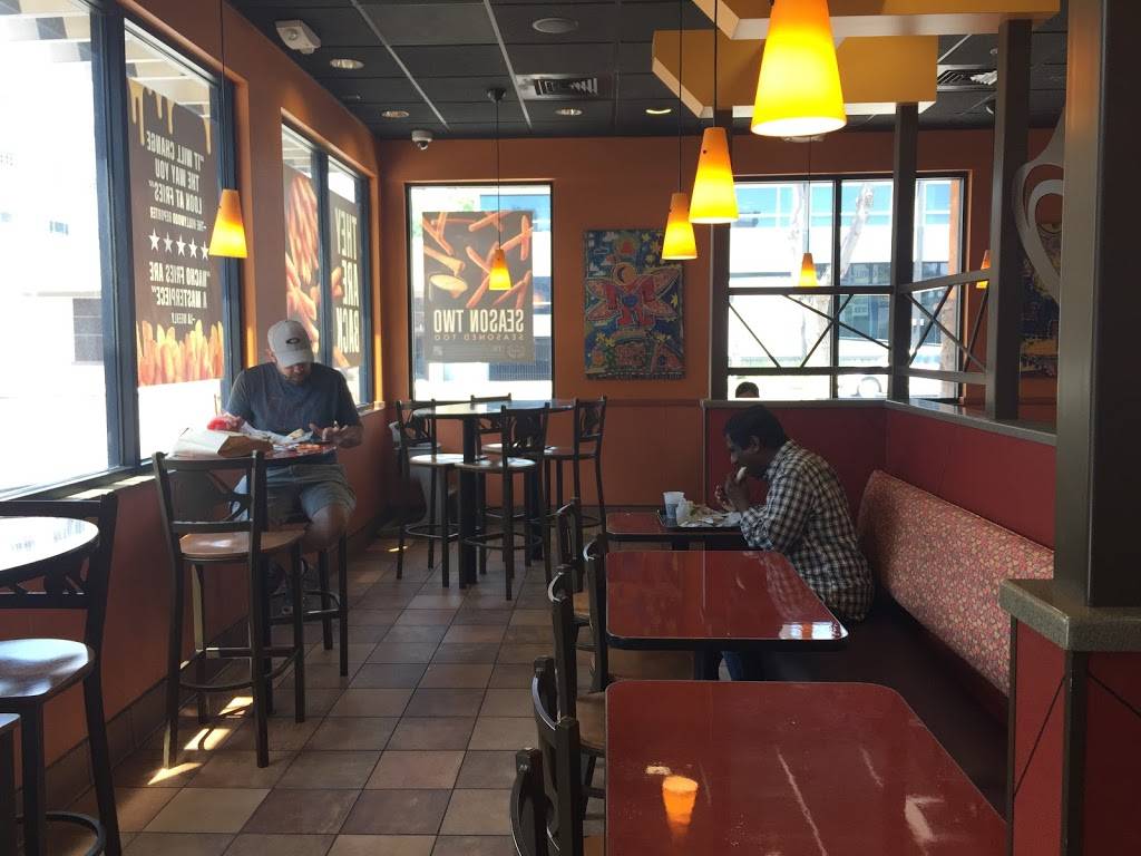 Taco Bell | meal takeaway | 8440 Beverly Blvd, Los Angeles, CA 90048, USA | 3236512061 OR +1 323-651-2061