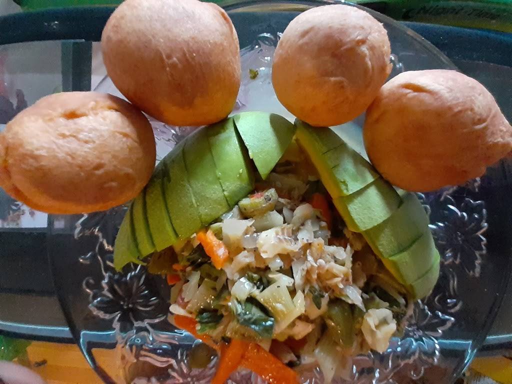 The Jerk Box | restaurant | 1682 Jane St, York, ON M9N 2S2, Canada | 4167925375 OR +1 416-792-5375