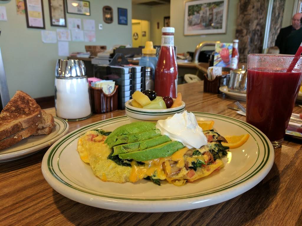 Boulevard Cafe & Grill | restaurant | 1096 Petaluma Blvd N, Petaluma, CA 94952, USA | 7077730925 OR +1 707-773-0925