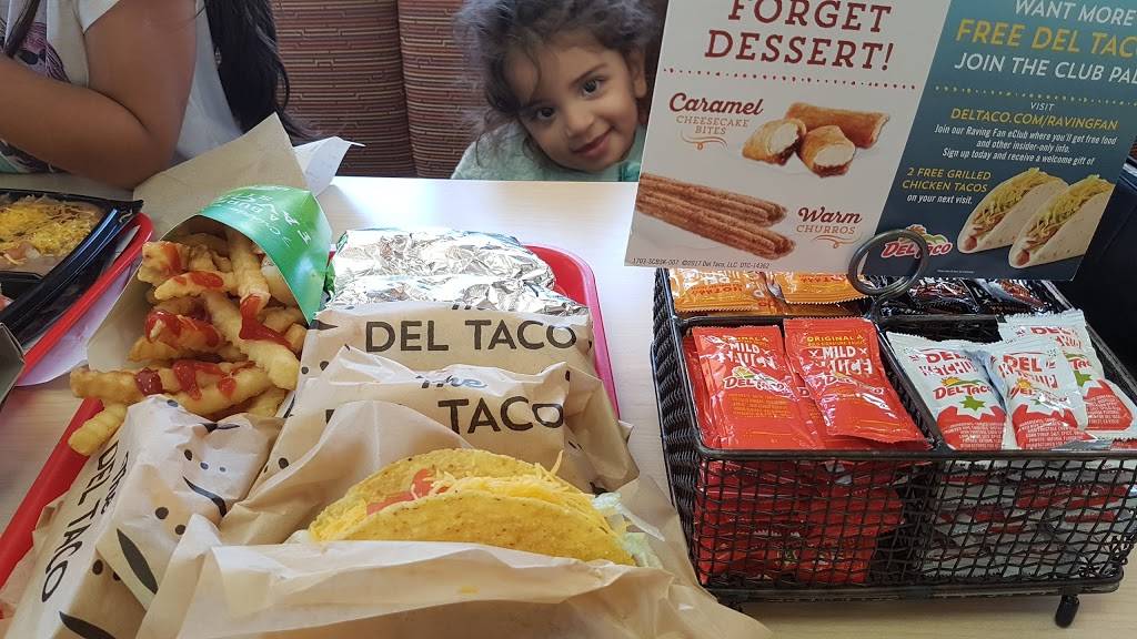 Del Taco | meal takeaway | 7121 Carlson Cir, Canoga Park, CA 91303, USA | 8183468167 OR +1 818-346-8167