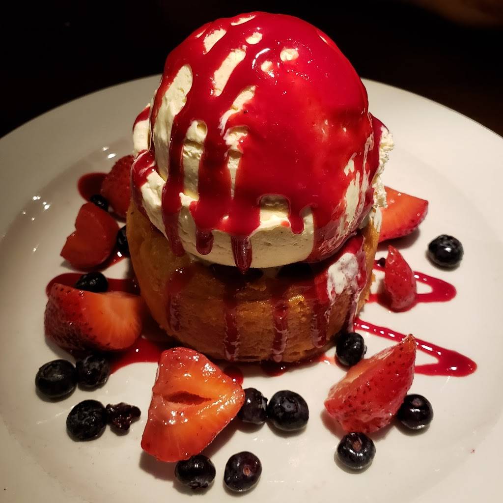 Village Tavern | meal takeaway | 101 Summit Blvd, Birmingham, AL 35243, USA | 2059701640 OR +1 205-970-1640