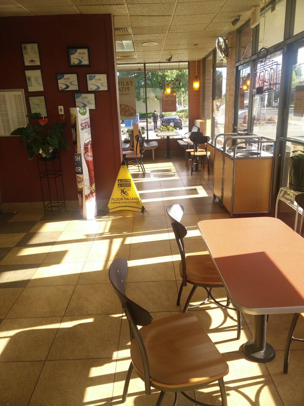 Jack in the Box | restaurant | 1451 S De Anza Blvd, Cupertino, CA 95014, USA | 4085154760 OR +1 408-515-4760