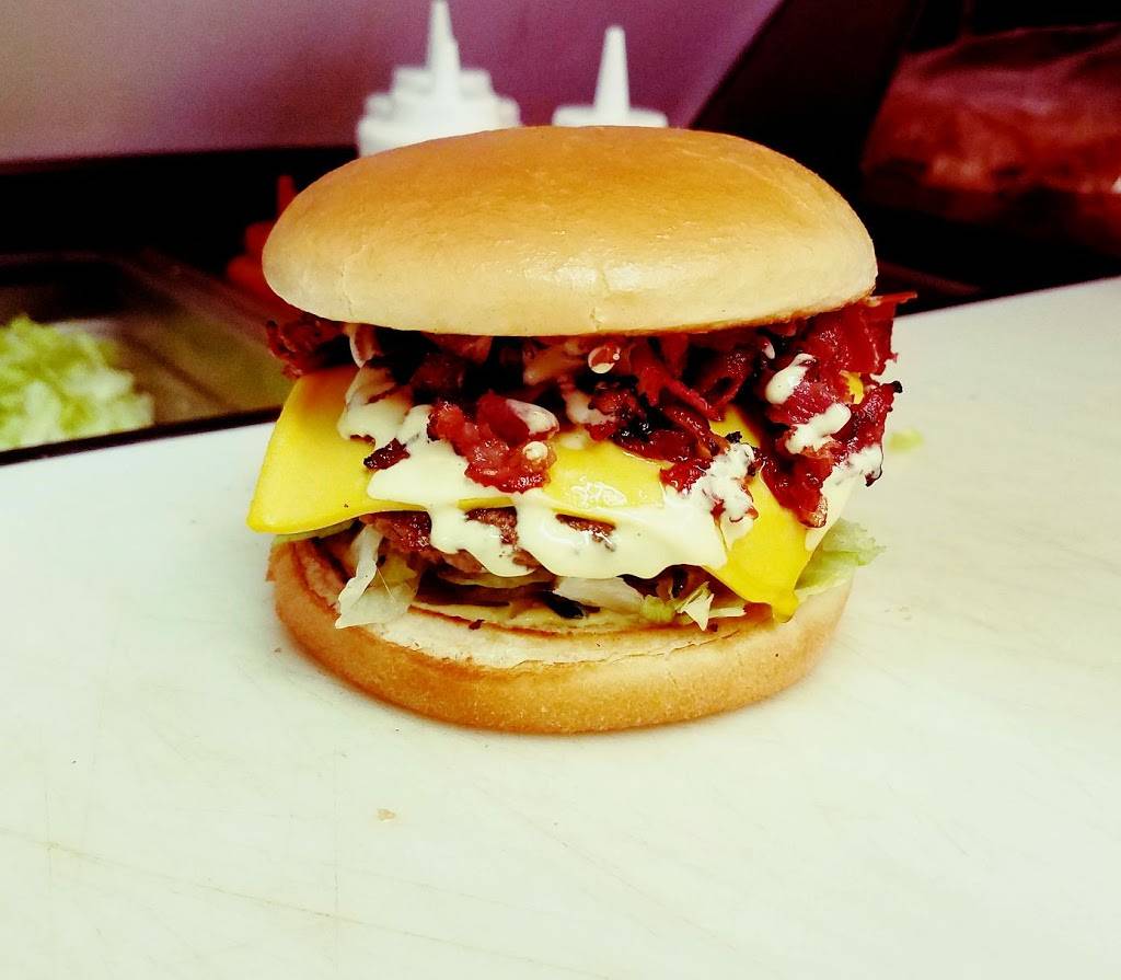 VALLEY BURGER DRIVE-IN | restaurant | 3651, 1038 W Inyo Ave, Tulare, CA 93274, USA | 5596847100 OR +1 559-684-7100